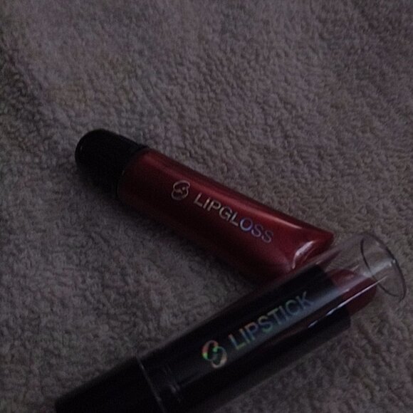 A Five Piece Givenchy Makeup Set - Picture 3 of 5